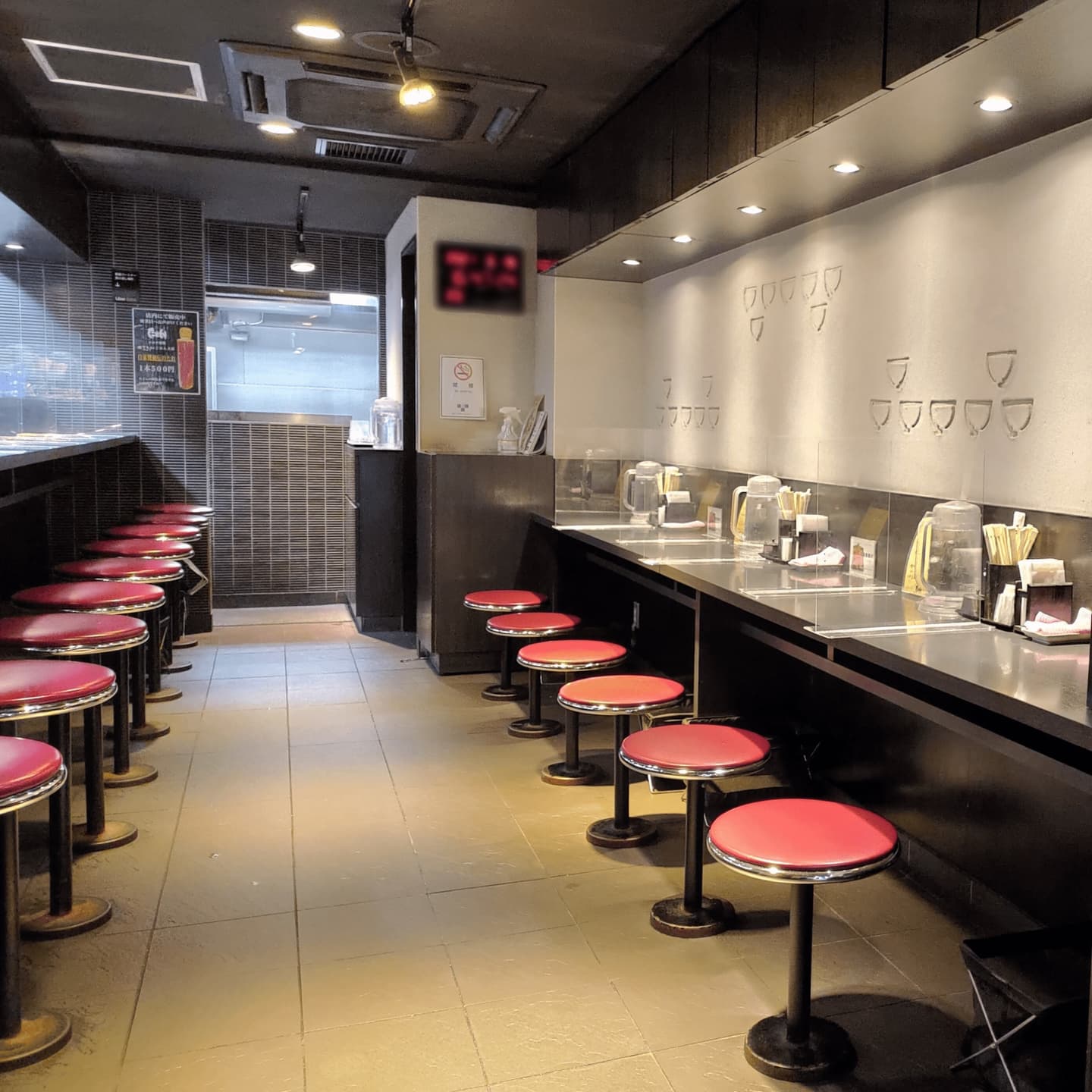 たどん池袋店内